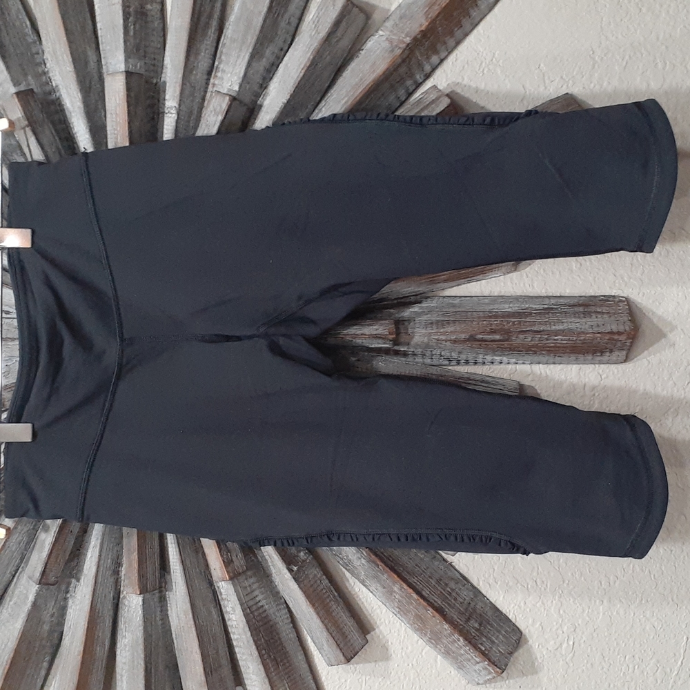 Lululemon Capri Leggings - Picture 4 of 4
